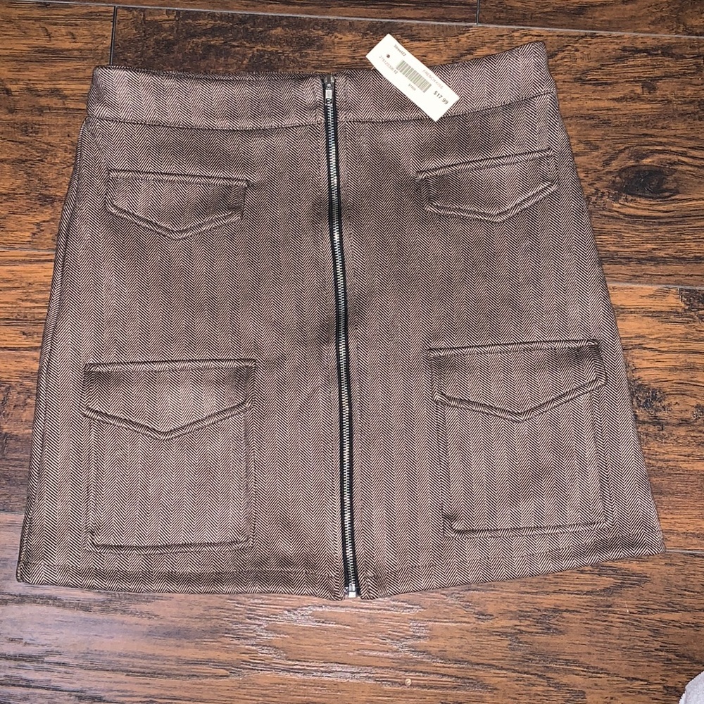 Cute brown skirt